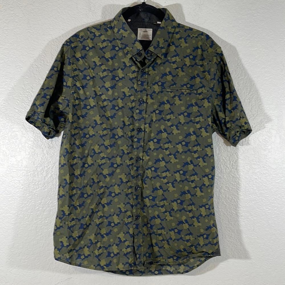 7 DIAMONDS Green Camo Camoflauge Front Button Short Sleeve Shirt Size XL